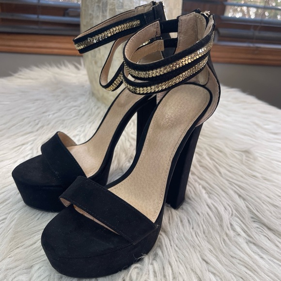 Charlotte Russe Platform Heels - Picture 5 of 13